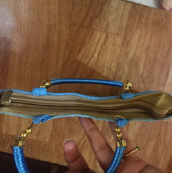 Gotta pati light blue color hand bag with beautiful handle( 23×19 CM) - Picture 3 of 3